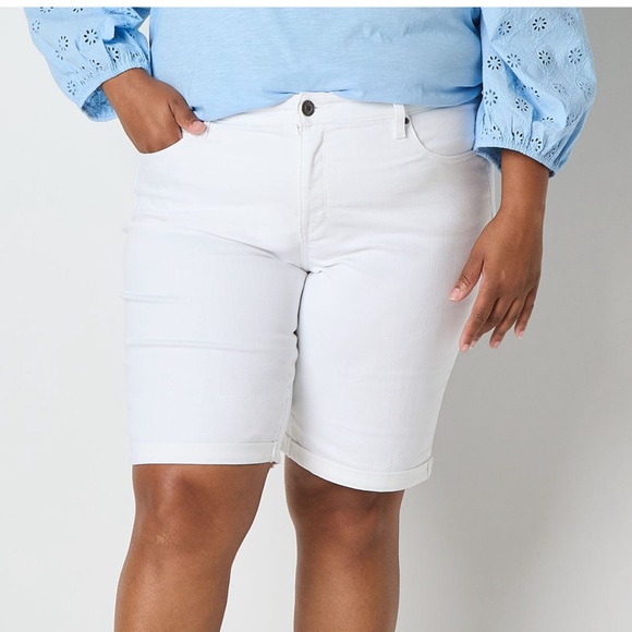 St. John's Bay Secretly Slender Denim‎ Women's Mid-Rise Bermuda Shorts Plus 20W - Picture 1 of 17
